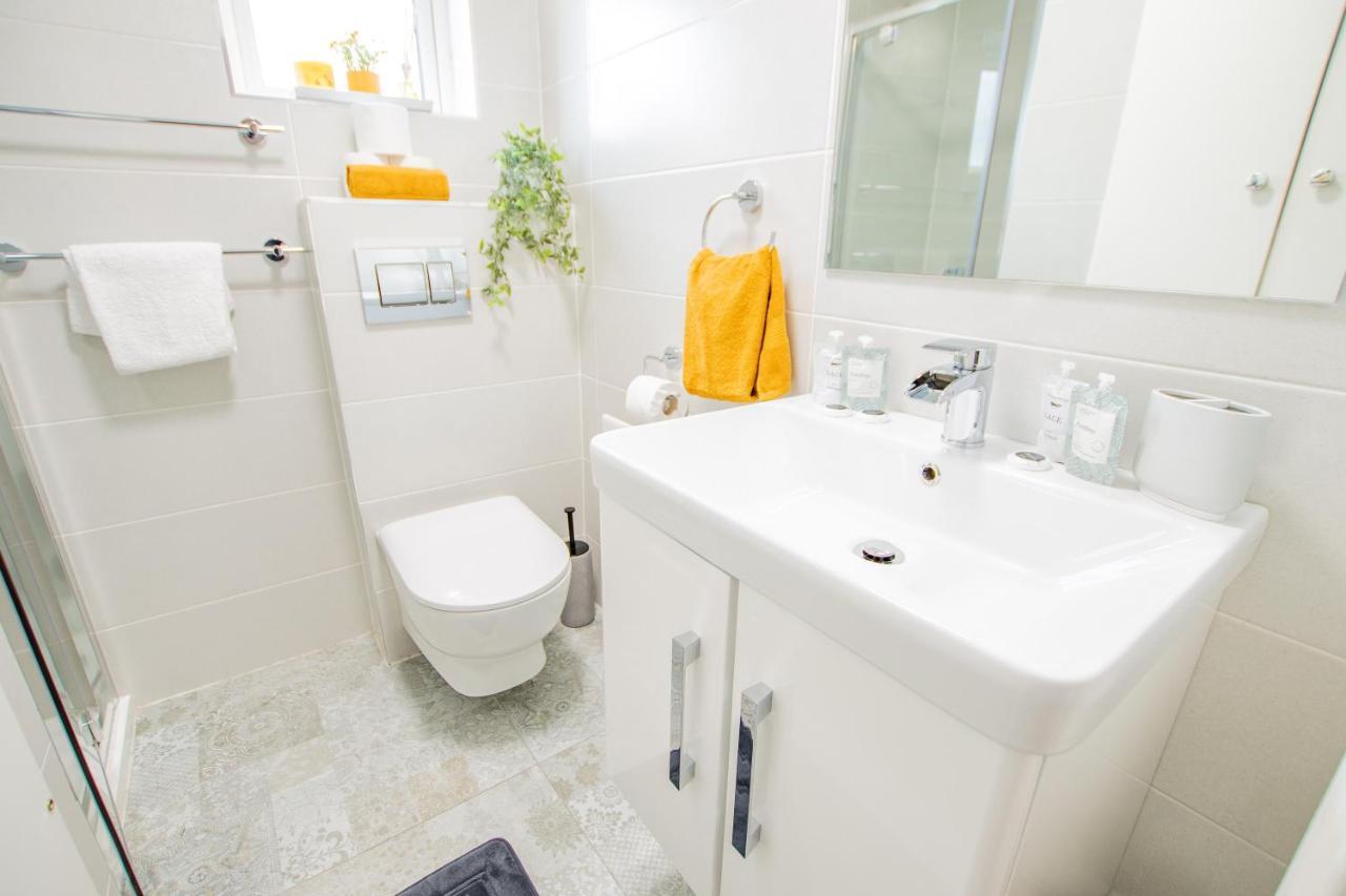 Cosy Retreat In The City Centre غالواي المظهر الخارجي الصورة