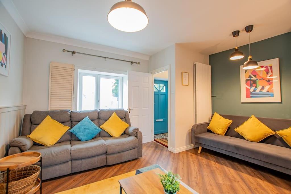 Cosy Retreat In The City Centre غالواي المظهر الخارجي الصورة